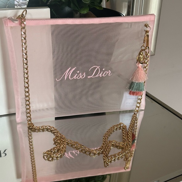 Dior - Picture 4 of 16